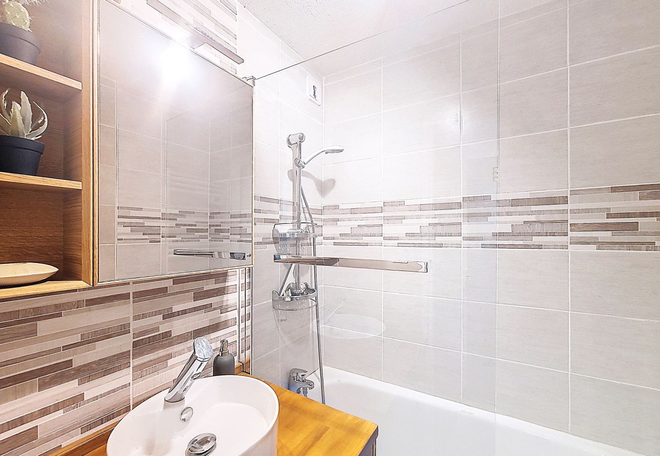 Apartment in Praz-sur-Arly - 2 OLYM05
