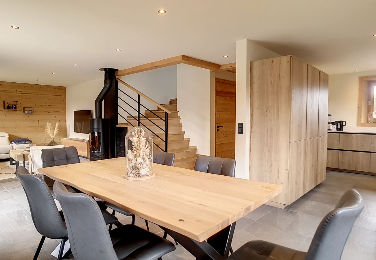 Chalet à Demi-Quartier - 1 SAISON Chalet des Prés - JAILLET - Chalet à Demi-Quartier - 1 SAISON Chalet des Prés - JAILLET -