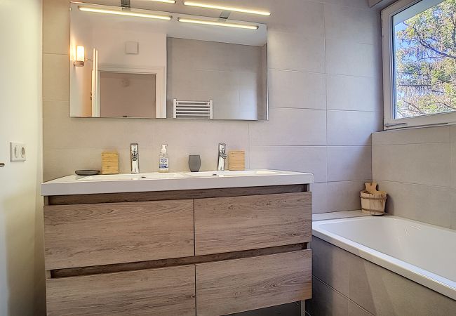 Appartement à Megève - 1 Parva 1 - ROCHEBRUNE / PROCHE CENTRE - Appartement à Megève - 1 Parva 1 - ROCHEBRUNE / PROCHE CENTRE -